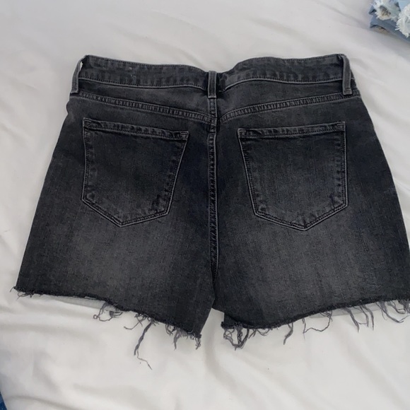 Women’s old navy shorts - Picture 5 of 5